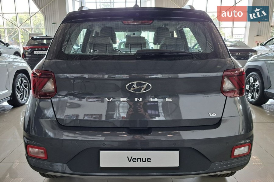 Hyundai Venue - фото 3