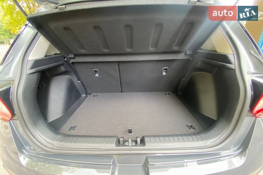 Hyundai Venue - фото 6