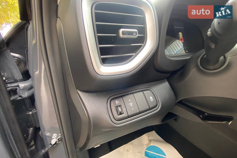 Hyundai Venue - фото 14