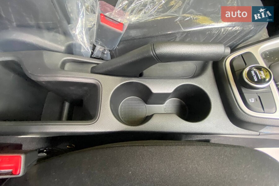 Hyundai Venue - фото 19