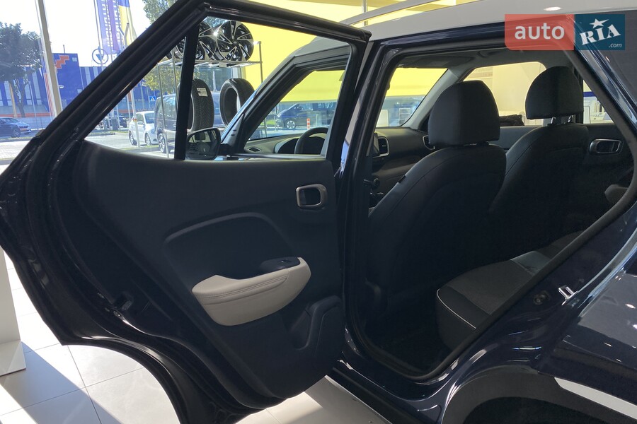 Hyundai Venue - фото 14