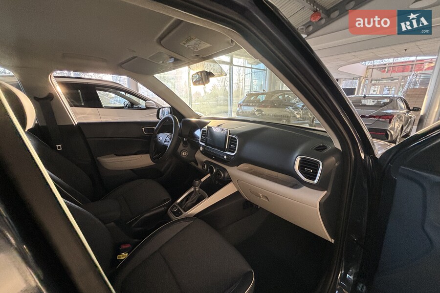 Hyundai Venue - фото 11