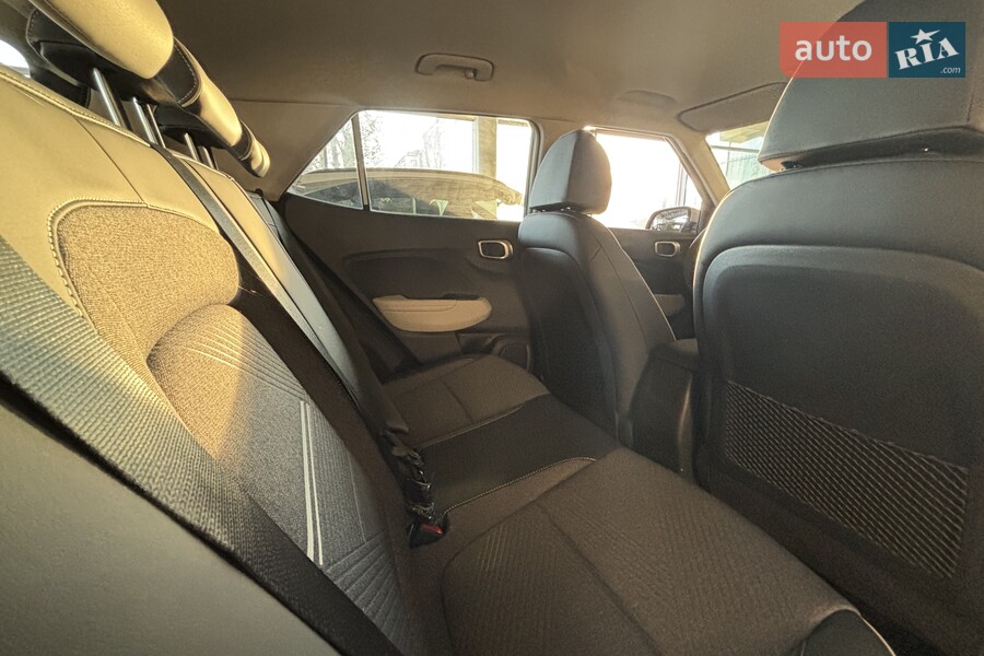 Hyundai Venue - фото 10