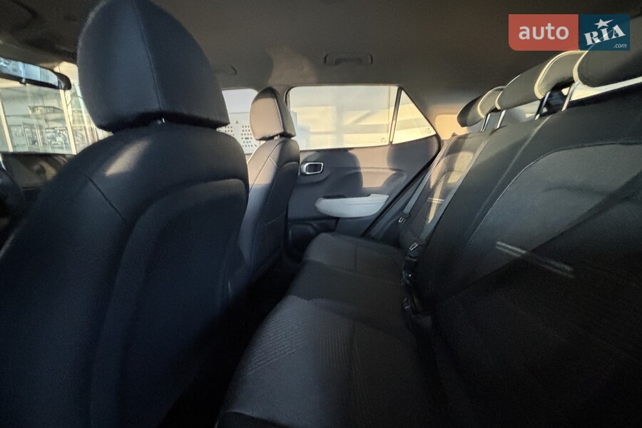 Hyundai Venue - фото 15