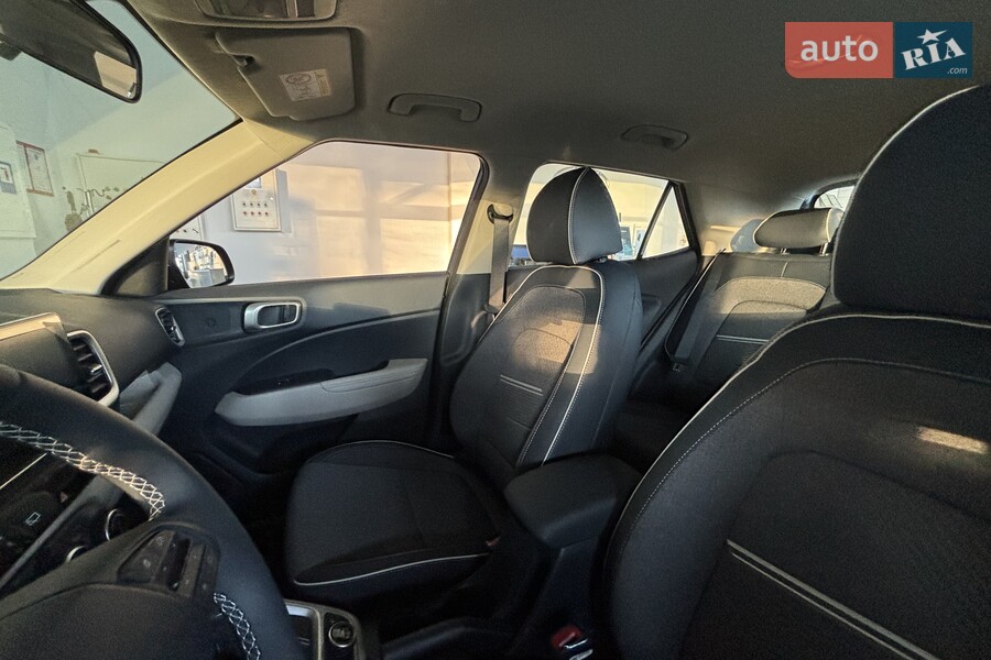 Hyundai Venue - фото 18