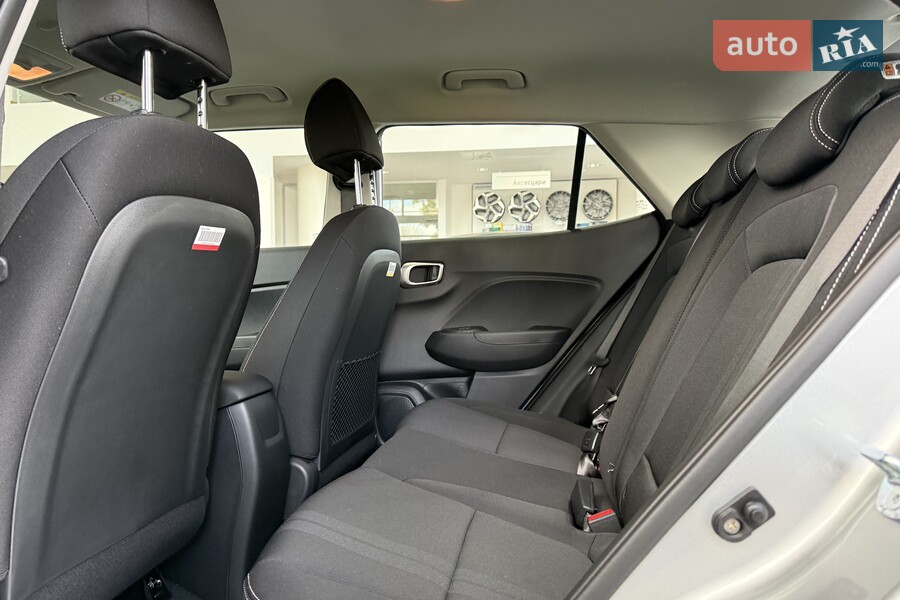 Hyundai Venue - фото 18