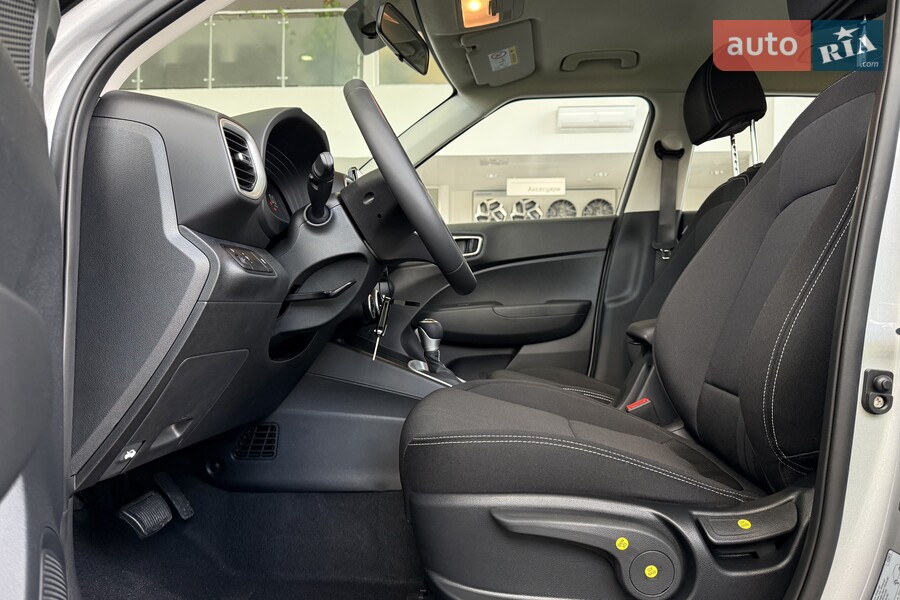 Hyundai Venue - фото 17