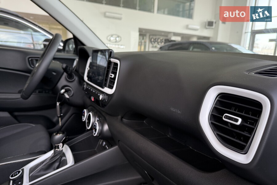 Hyundai Venue - фото 15