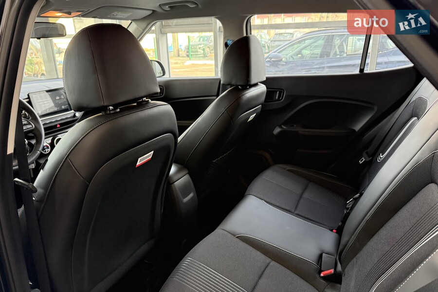 Hyundai Venue - фото 19