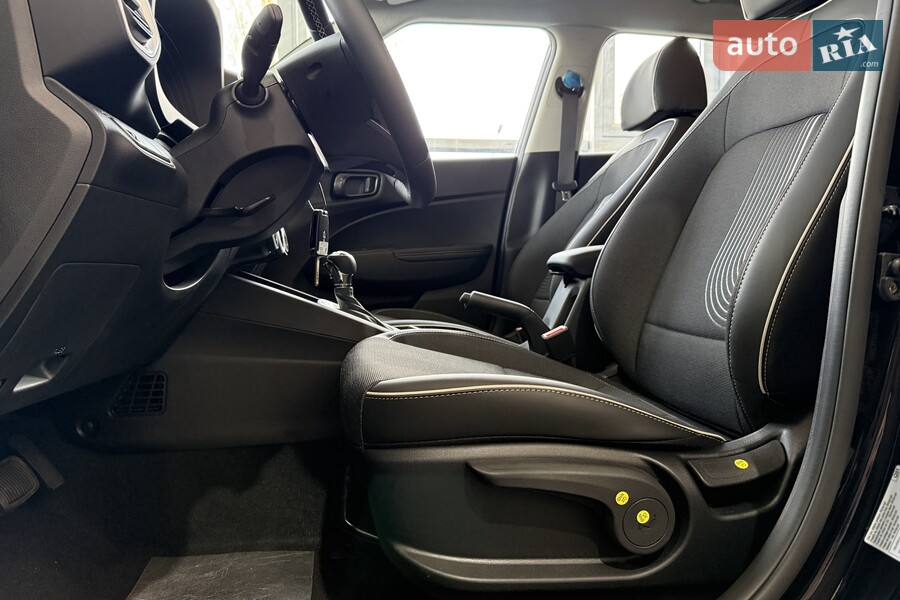 Hyundai Venue - фото 16