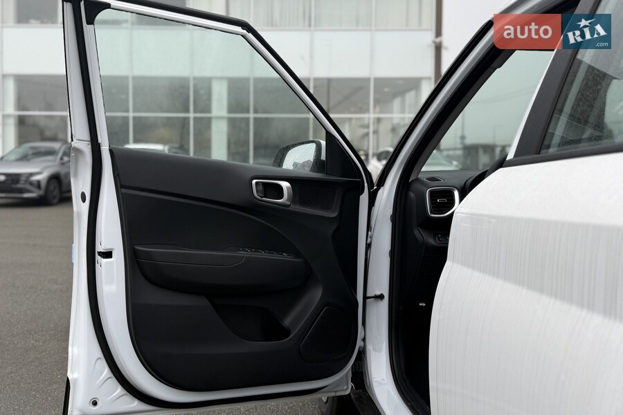 Hyundai Venue - фото 10