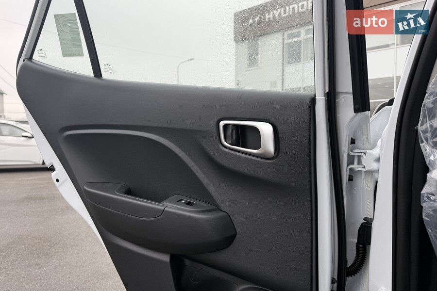 Hyundai Venue - фото 17