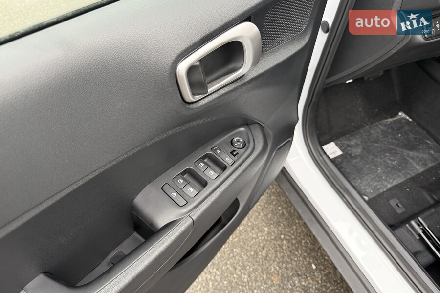 Hyundai Venue - фото 20