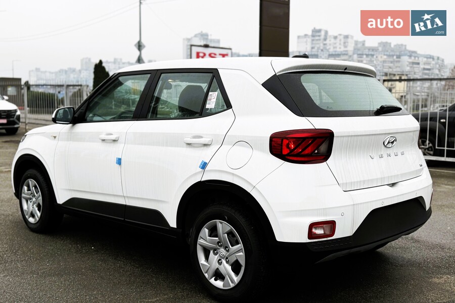 Hyundai Venue - фото 10