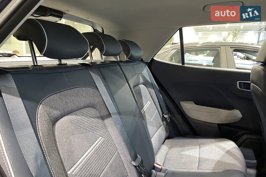 Hyundai Venue - фото 21