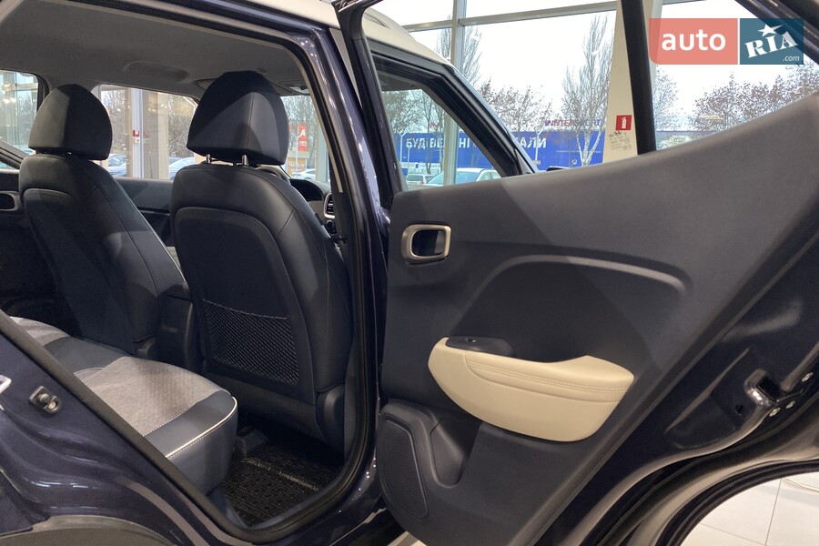 Hyundai Venue - фото 28