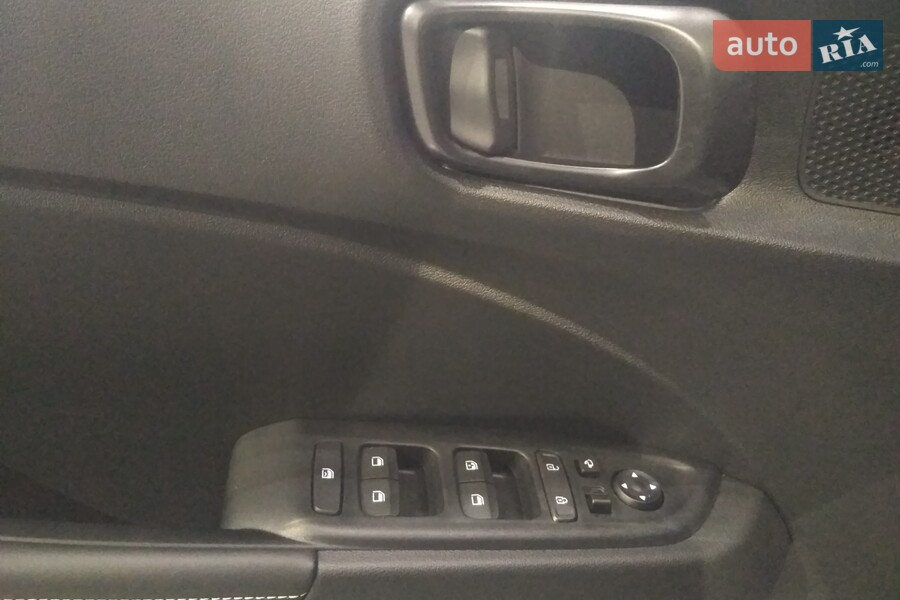 Hyundai Venue - фото 7