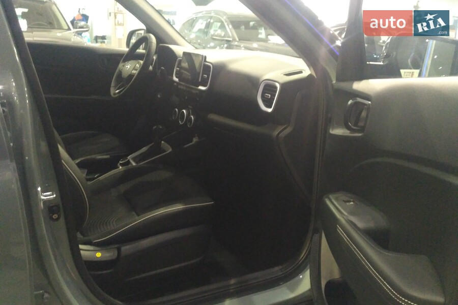 Hyundai Venue - фото 10