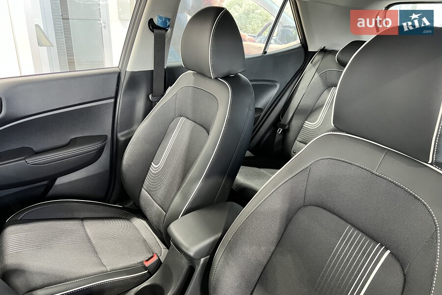 Hyundai Venue - фото 17