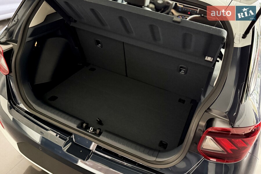 Hyundai Venue - фото 15