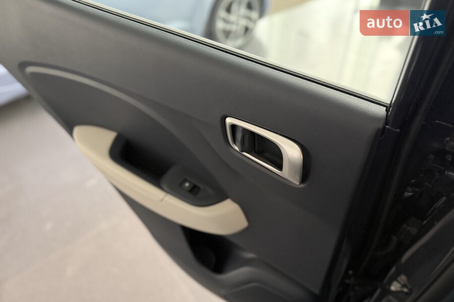 Hyundai Venue - фото 27