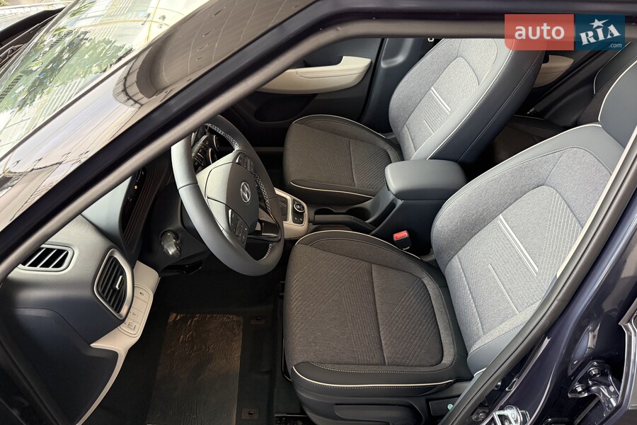 Hyundai Venue - фото 28