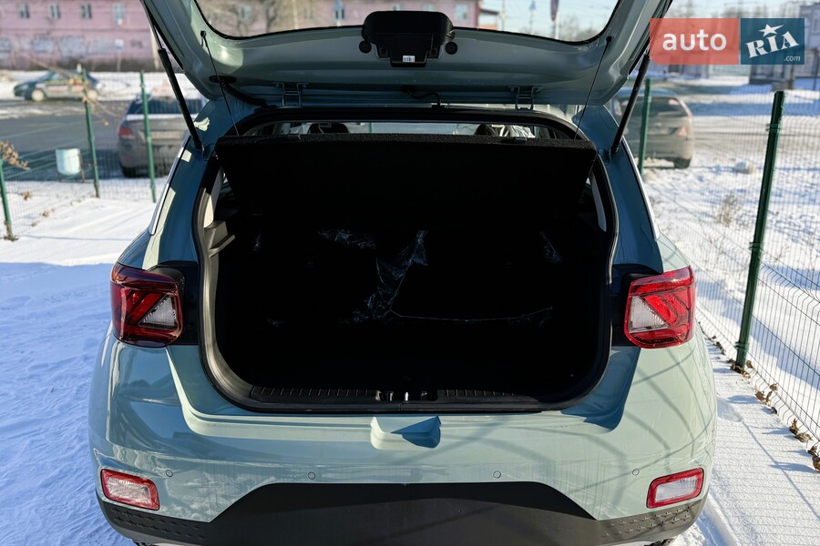 Hyundai Venue - фото 11