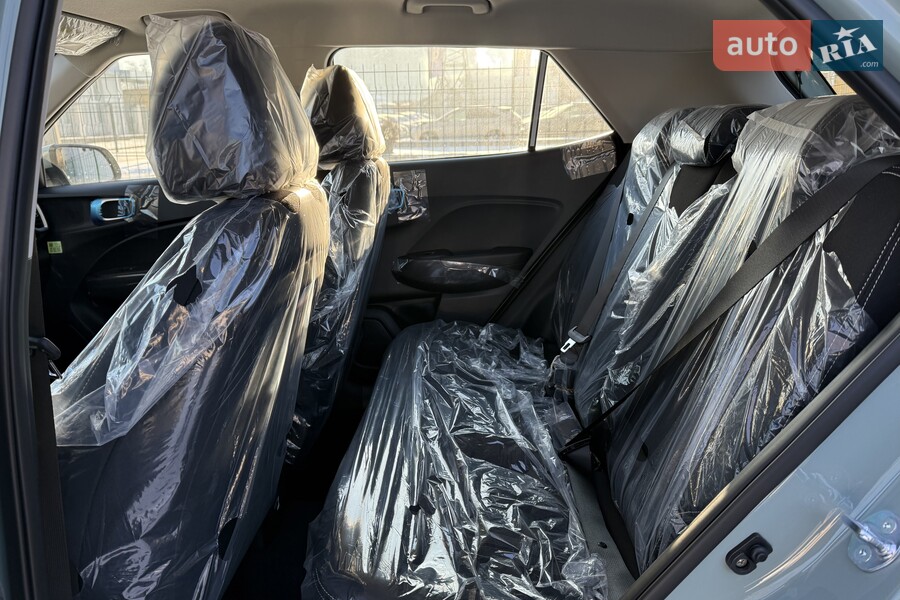 Hyundai Venue - фото 16