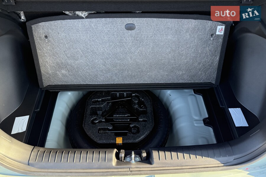 Hyundai Venue - фото 18