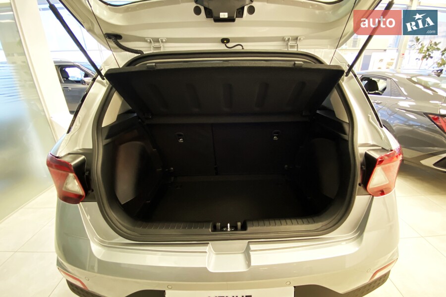 Hyundai Venue - фото 10