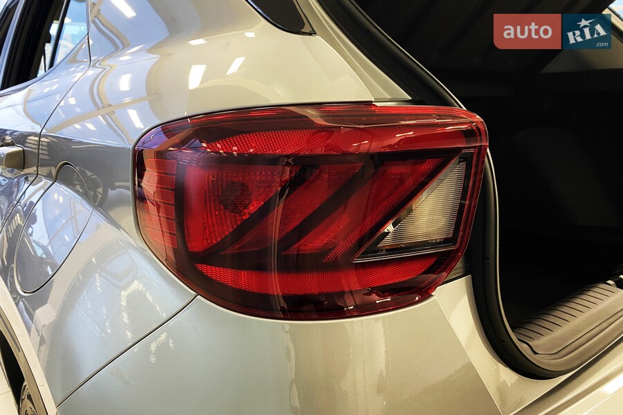 Hyundai Venue - фото 12