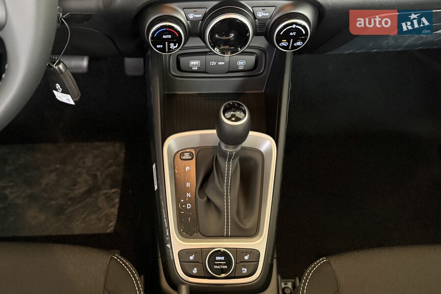 Hyundai Venue - фото 16