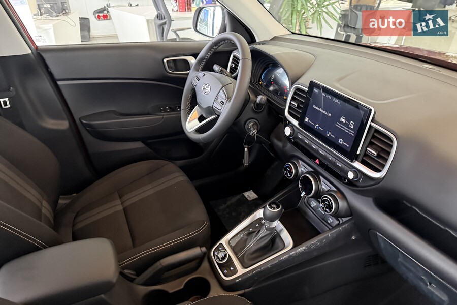 Hyundai Venue - фото 21
