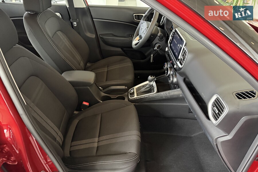 Hyundai Venue - фото 23