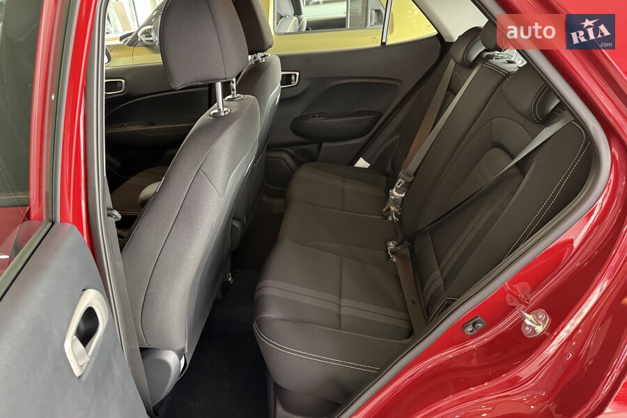 Hyundai Venue - фото 24