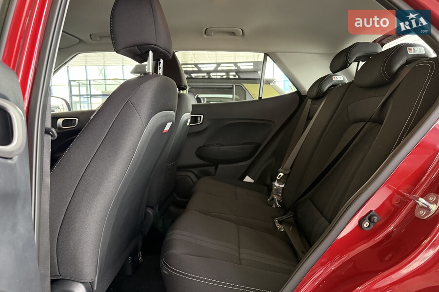 Hyundai Venue - фото 25