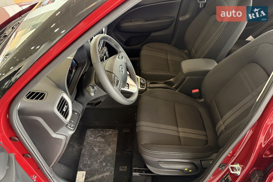 Hyundai Venue - фото 26