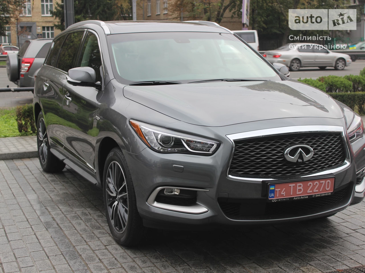 Infiniti QX60 Elite + Roof Rail