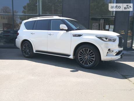 Infiniti QX80 2023