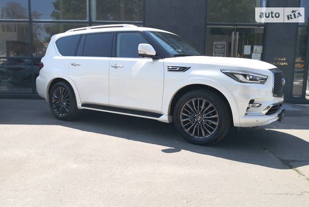 Infiniti QX80 Luxe Proactive