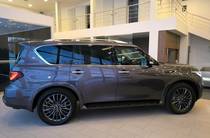 Infiniti QX80 Luxe