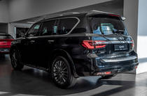 Infiniti QX80 Luxe