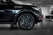 Infiniti QX80 Luxe