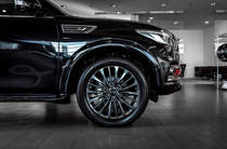 Infiniti QX80 Luxe