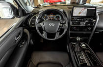 Infiniti QX80 Luxe