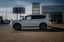 Infiniti QX80 Luxe Proactive