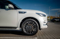 Infiniti QX80 Luxe Proactive