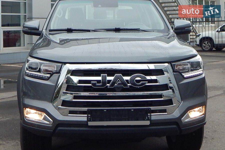 JAC T8 - фото 1