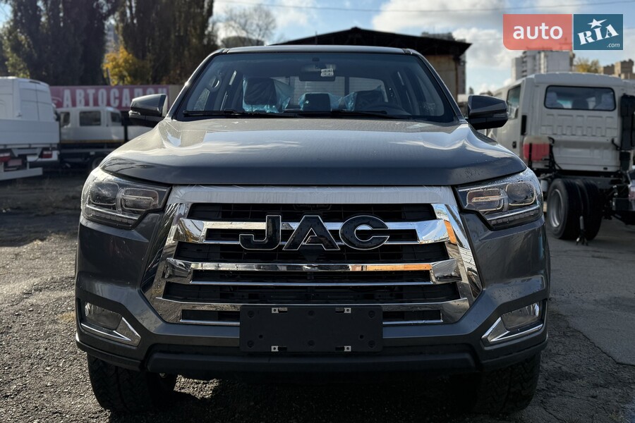 JAC T8 - фото 1