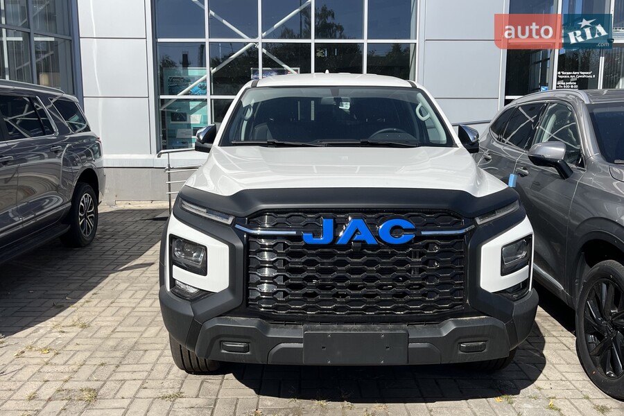 JAC T9 EV - фото 3